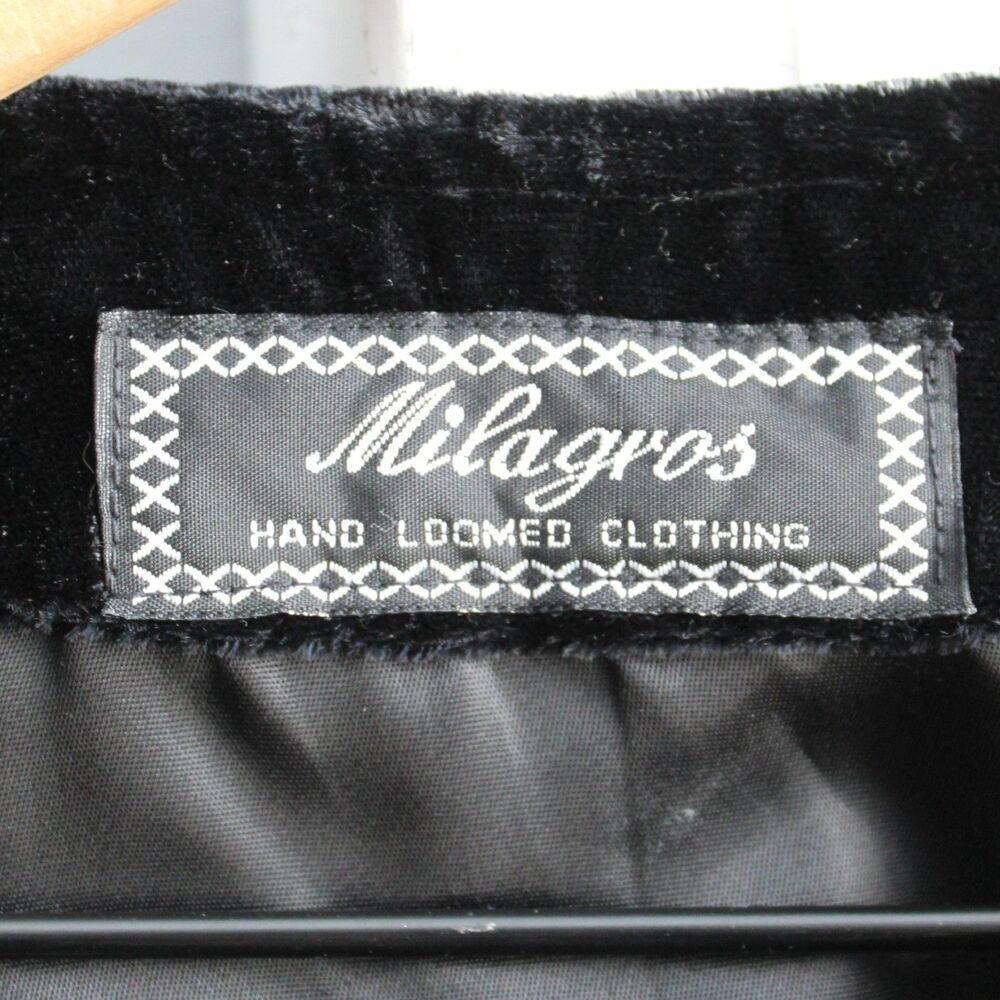 Milagros Hand Loomed Bird Floral Pattern Cropped Black Velvet Jacket Size Medium - Picture 4 of 6